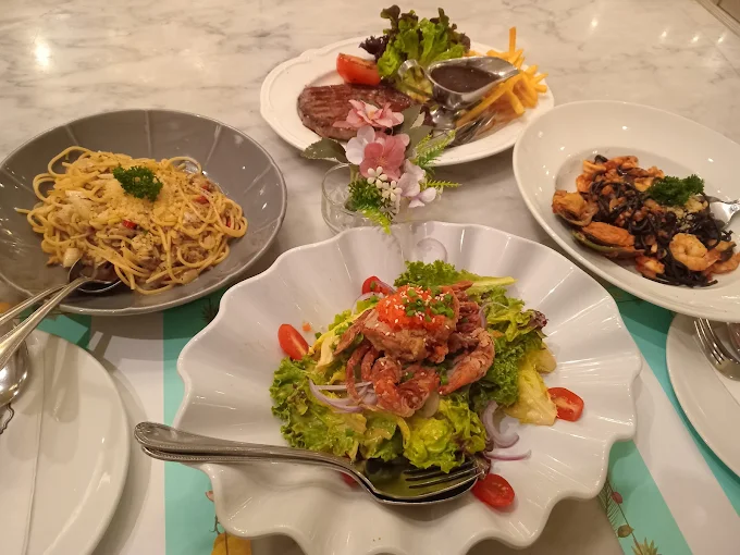 AUDREY CAFE & BISTRO