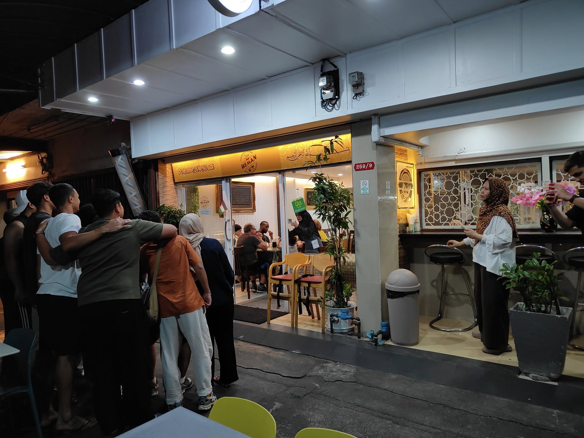 Usman Thai Muslim Food (Halal)