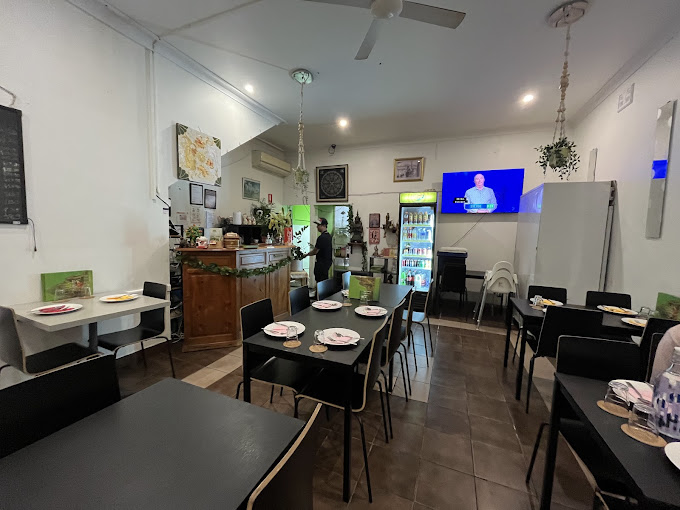 Mae Moon Thai Restaurant