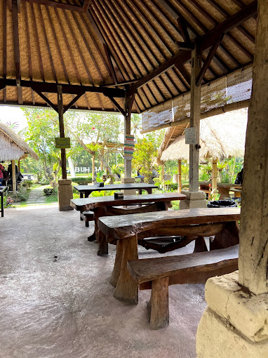 RM. Bubuh Bali Pak Item