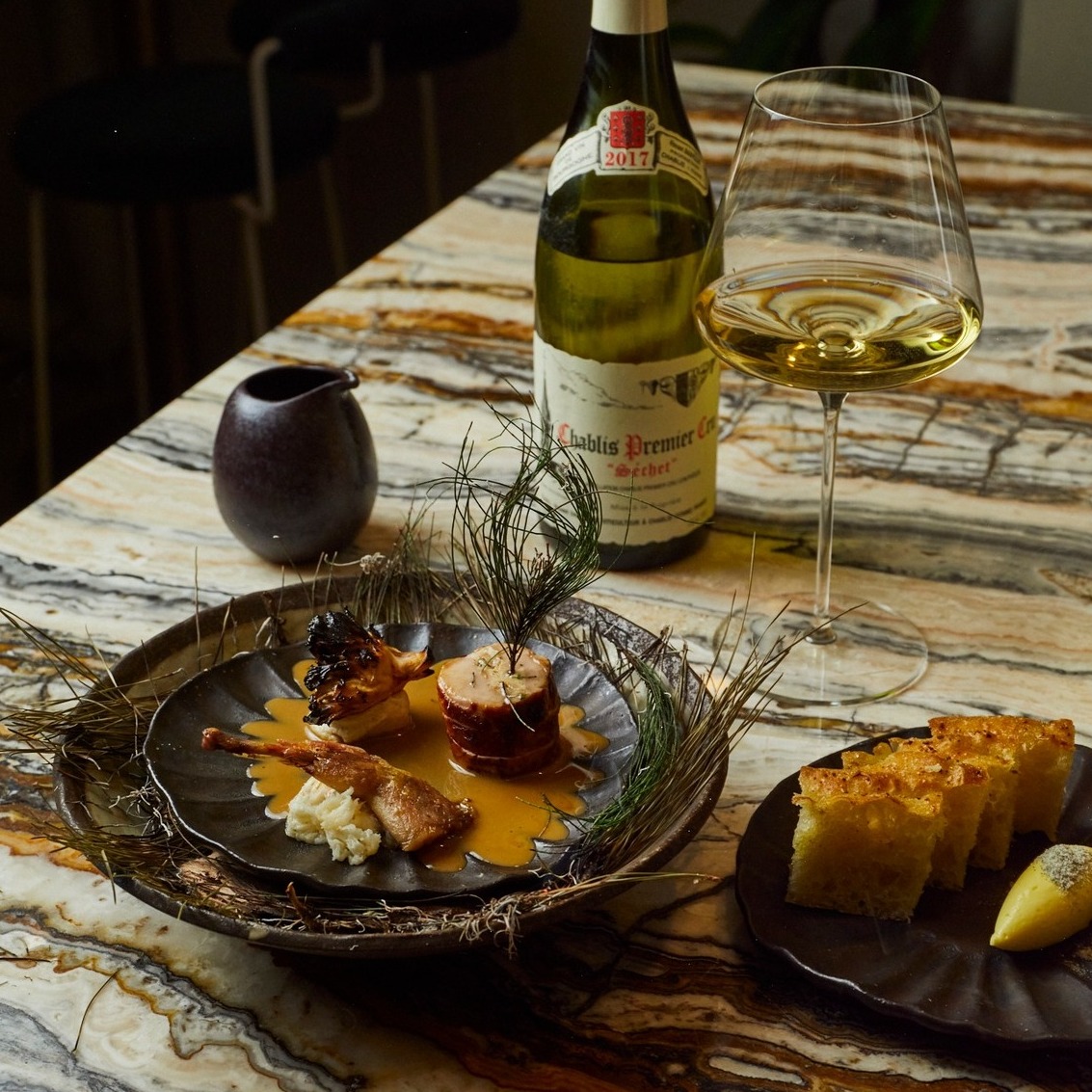 Pearl Chablis & Oyster Bar