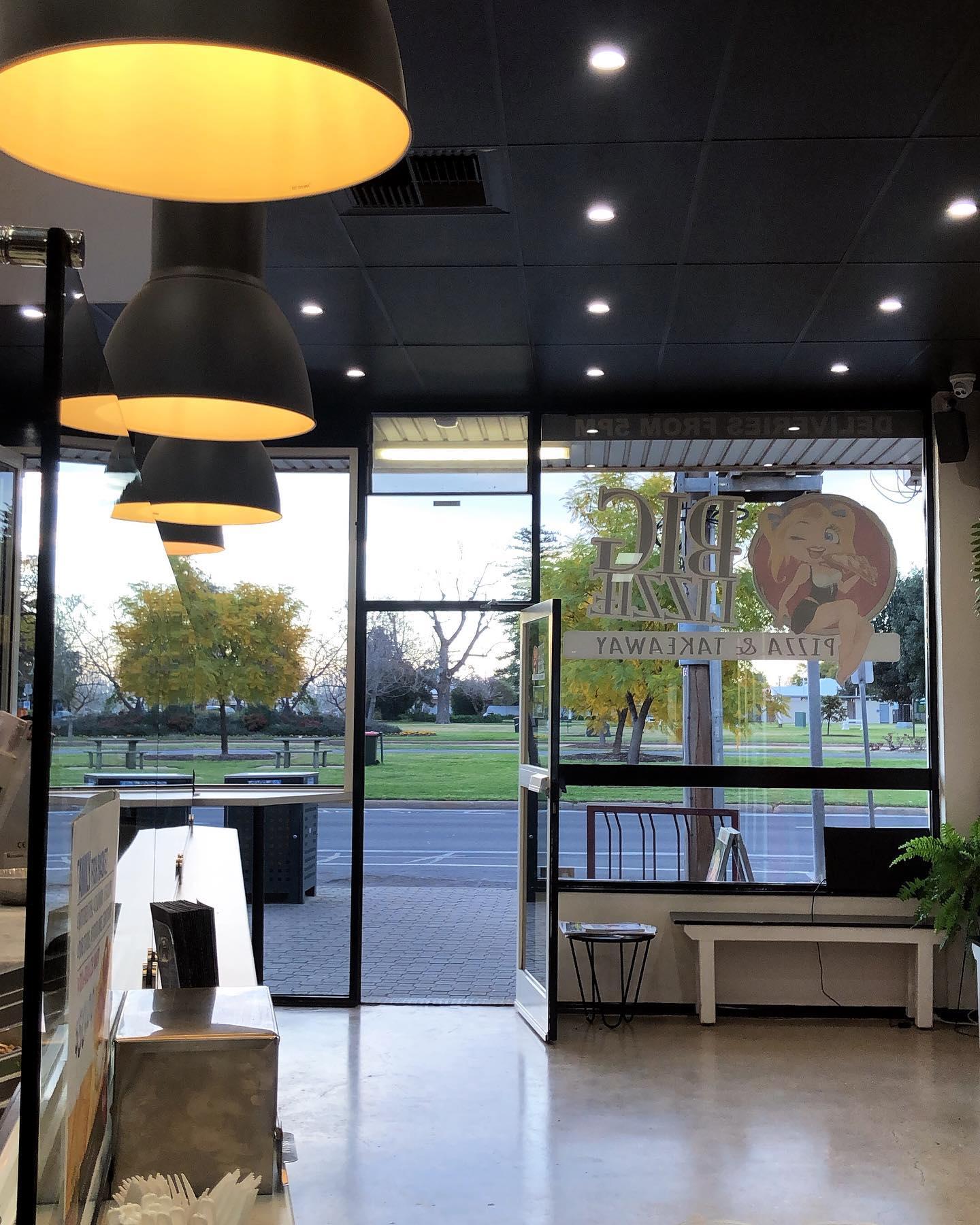 Big Lizzie Pizza & Takeaway (Red Cliffs)