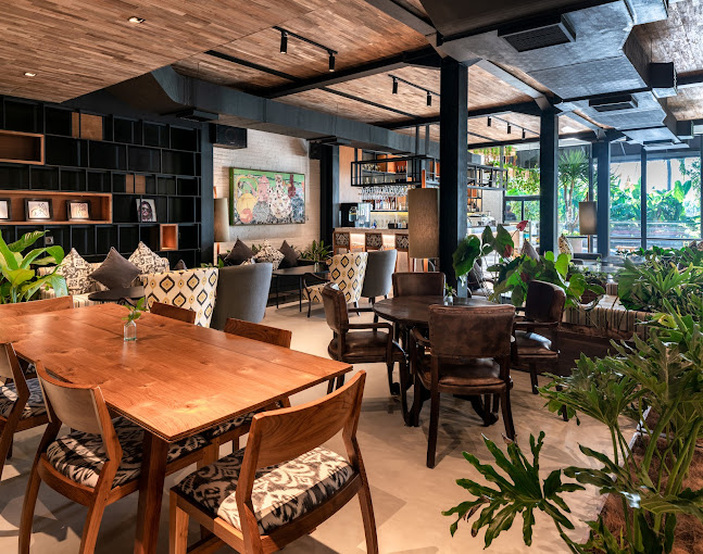 Lighthouse - Podcast & Video Studios - Co-working - Cafe