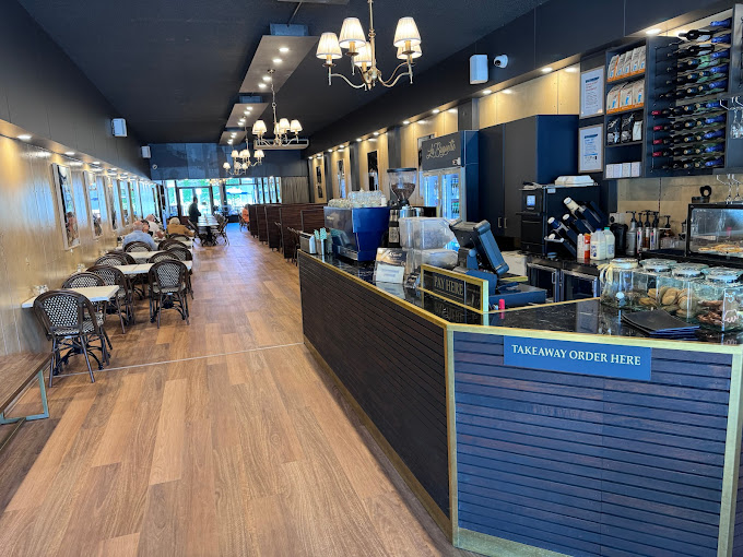 La Baguette Cafe