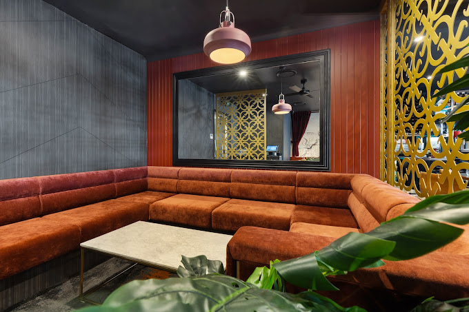Birdcage Dining Room & Bar
