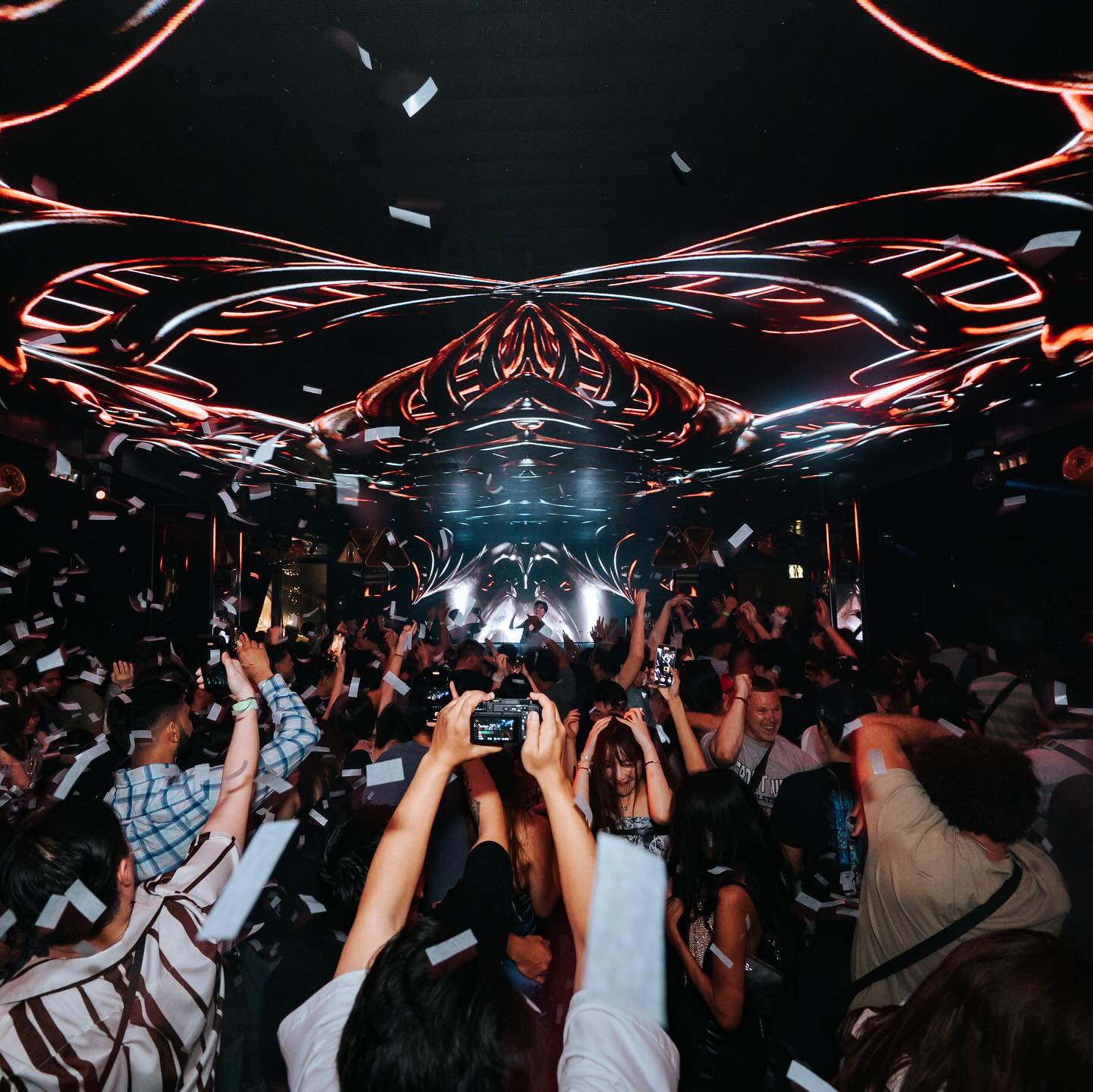 ShiShi Nightclub & Izakaya Lounge