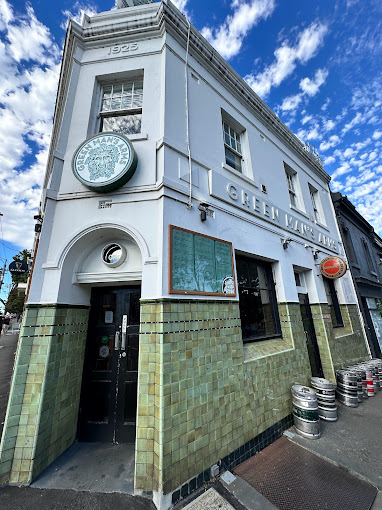 Green Man's Arms Bar and Restaurant