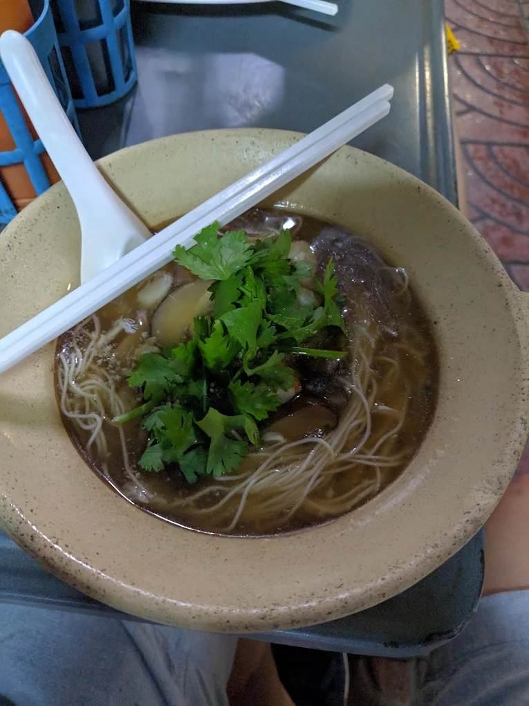 Woeng Nakhon Khasem Noodles - Khao Phad Pu Chang Phueak