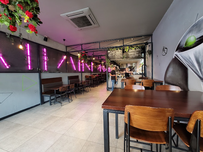 Mis Pizza & Panuozzo Bar