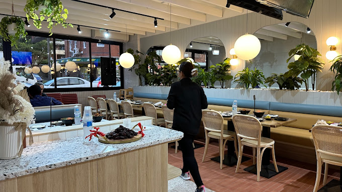 Al Tazah Charcoal Chicken Sydney - Halal Food Restaurant with Lebanese & Mediterranean Cuisine