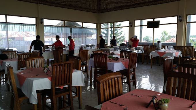 Gong Dewata Restaurant