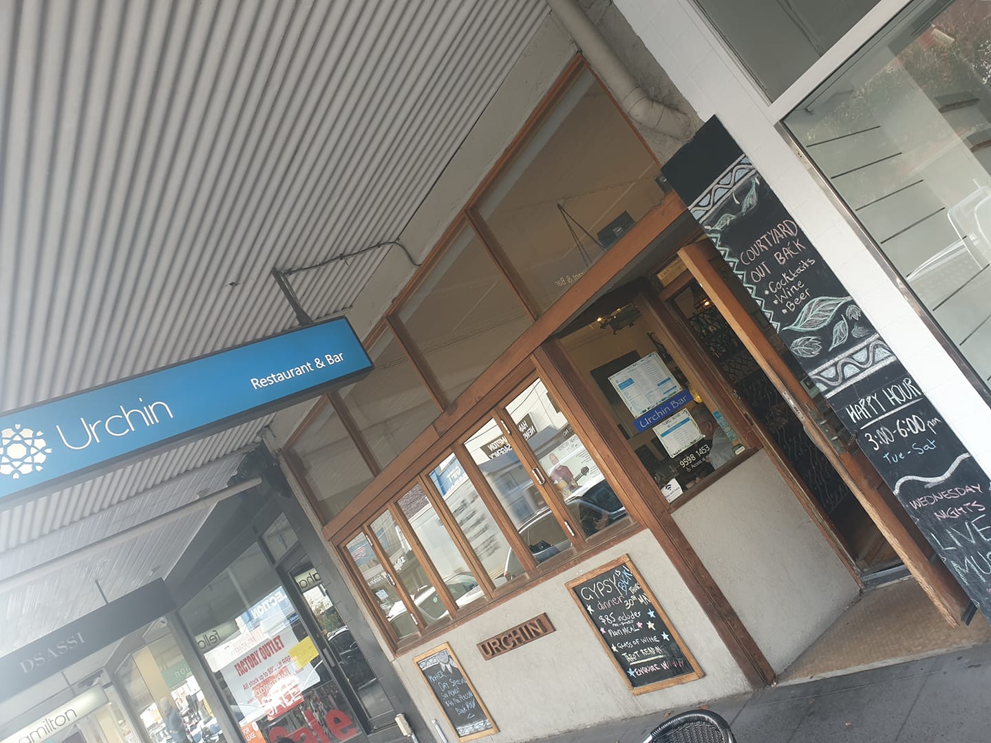 Urchin Bar & Restaurant