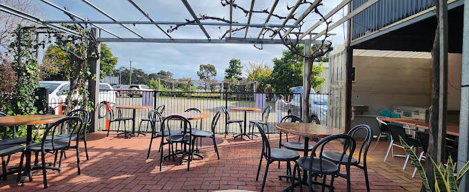 GarWyn's Garden Cafe & Resto