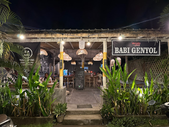 Warung Made (Traditional Food) Babi Genyol