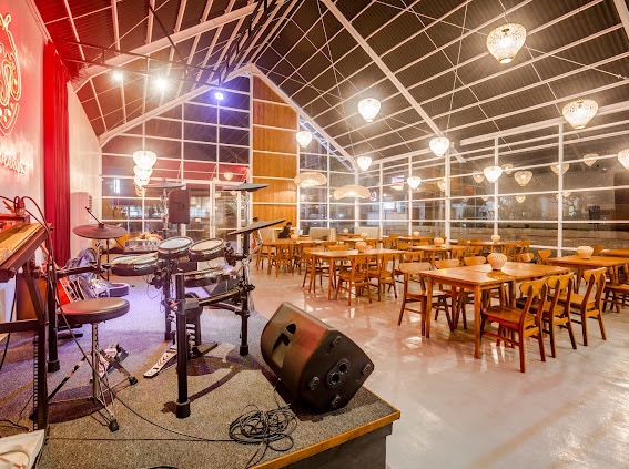 Strawberryku Resto & Coffee