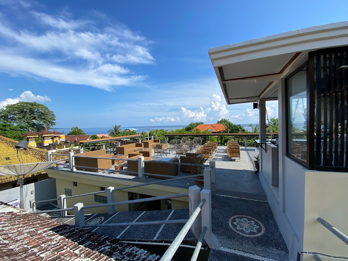 Amed Cafe and Hotel Kebun Wayan