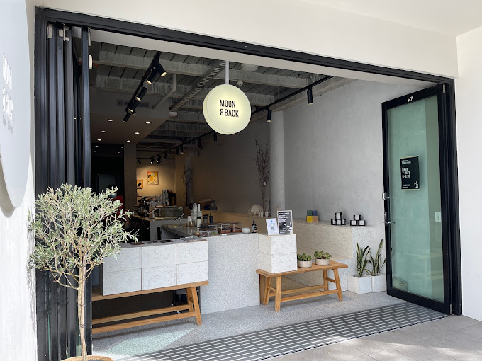Moon & Back Cafe • Lifestyle