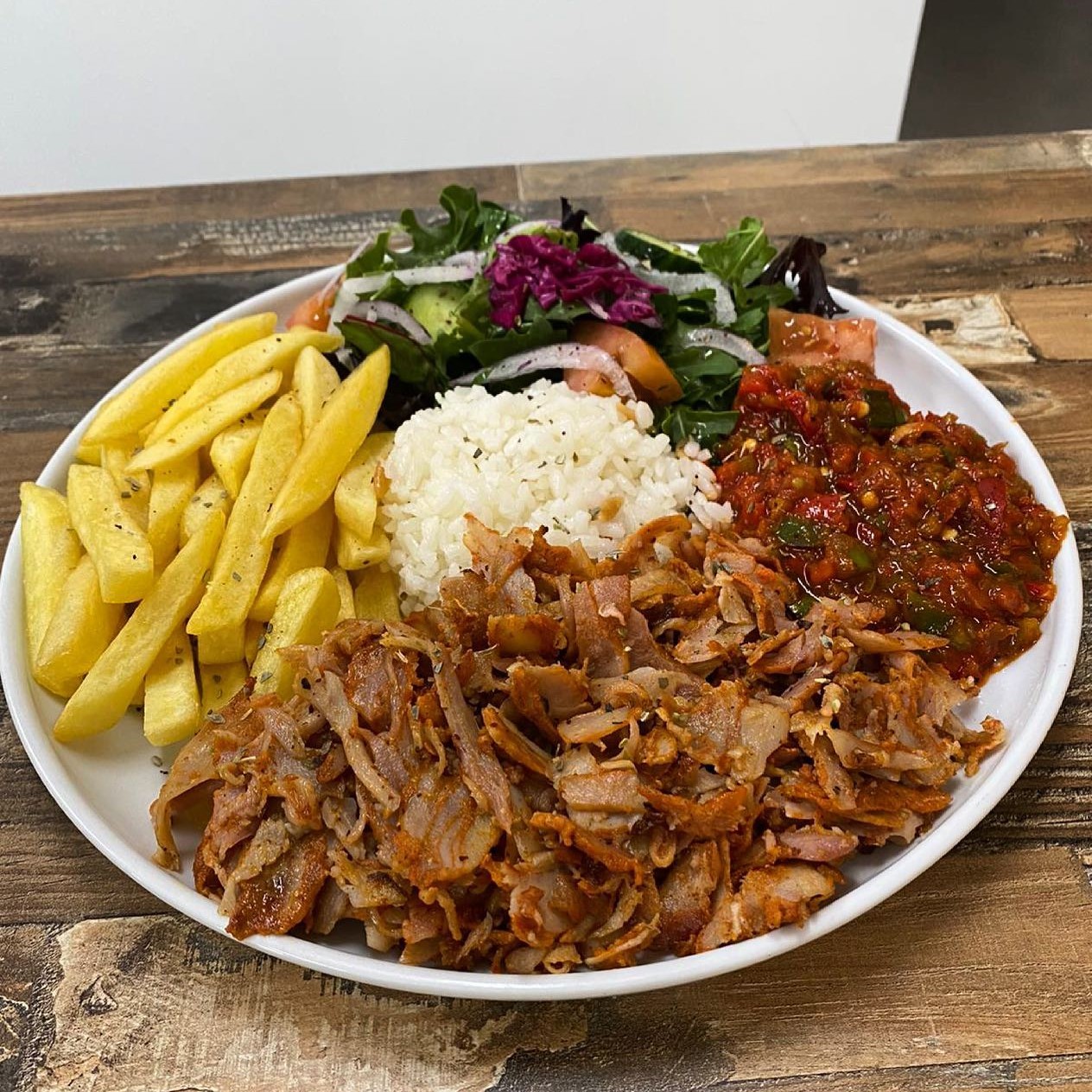 Lilly's Cafe and Kebab