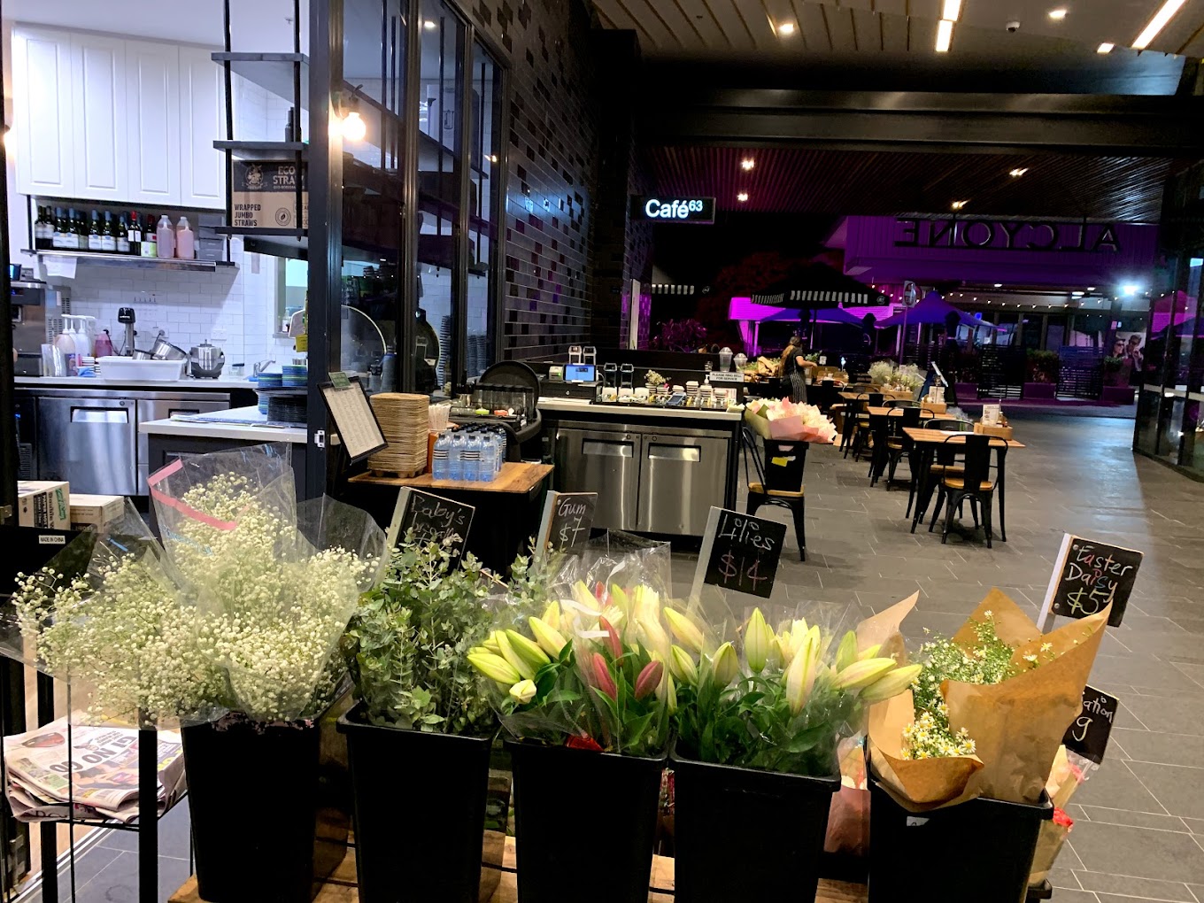 H Cafe & Bar - Portside