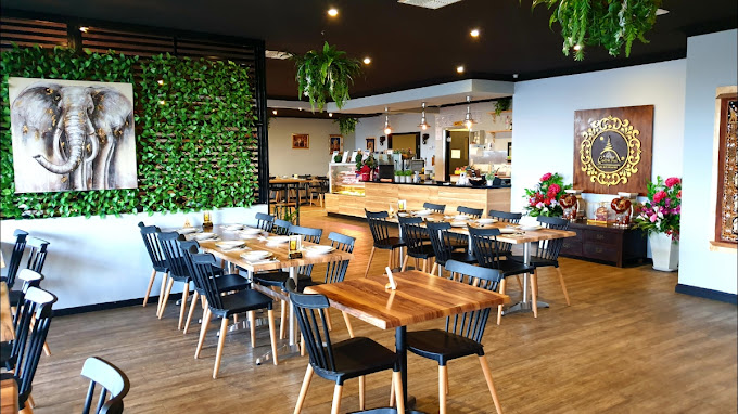Centre Thai Cafe and Restaurant