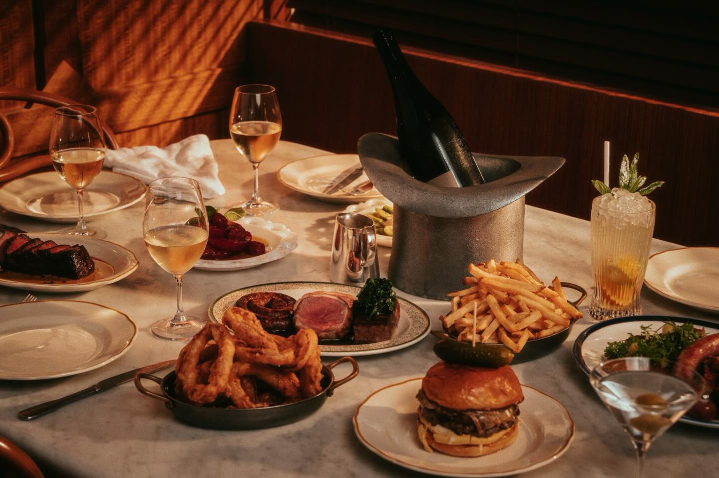 Joe's Tavern, Restaurant & Bar