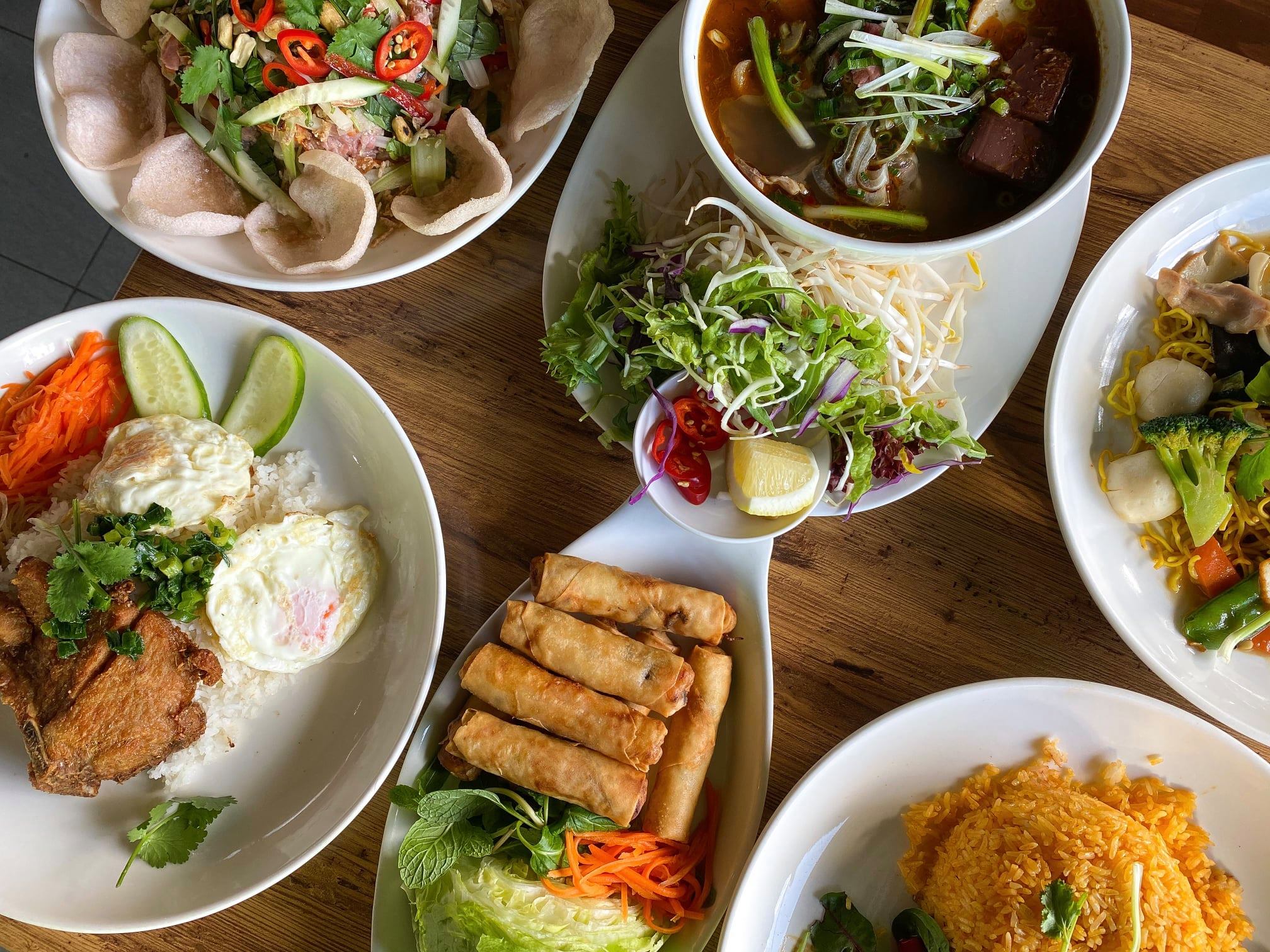 Bun Bo Hue Chu Le