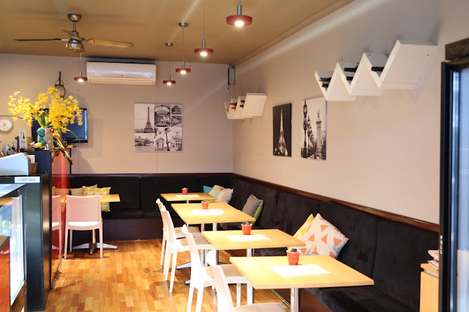 Zig Zag Licensed Cafe