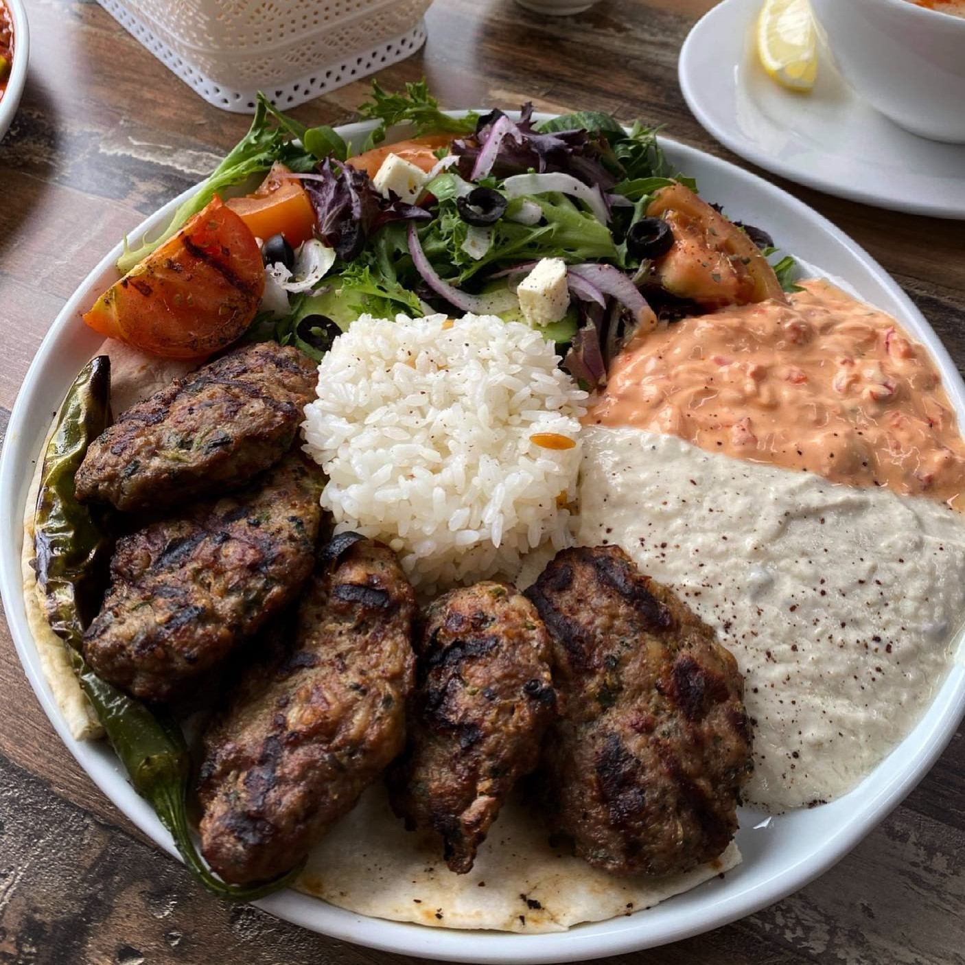 Lilly's Cafe and Kebab