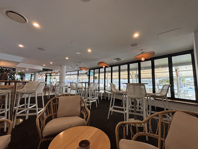 Fiction Bar & Restaurant