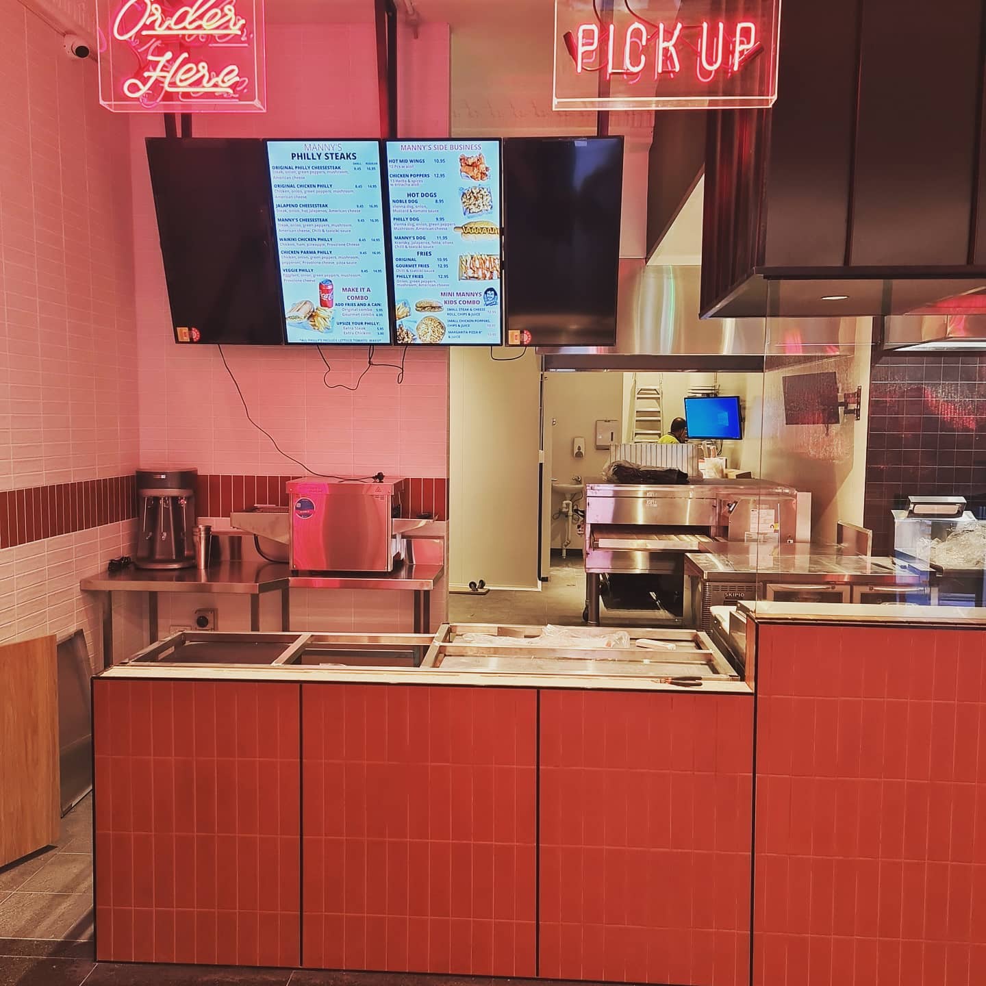 Manny's Diner Phillys & Pizza (chippendale)