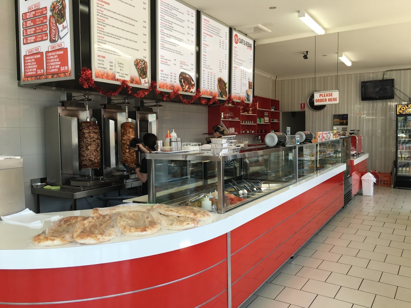 Lilly's Cafe and Kebab