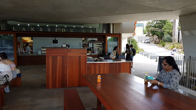 Lakeside Cafe