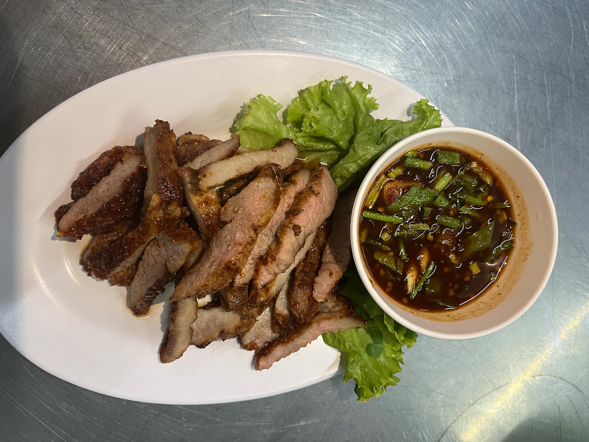Je Daeng Thai Isan