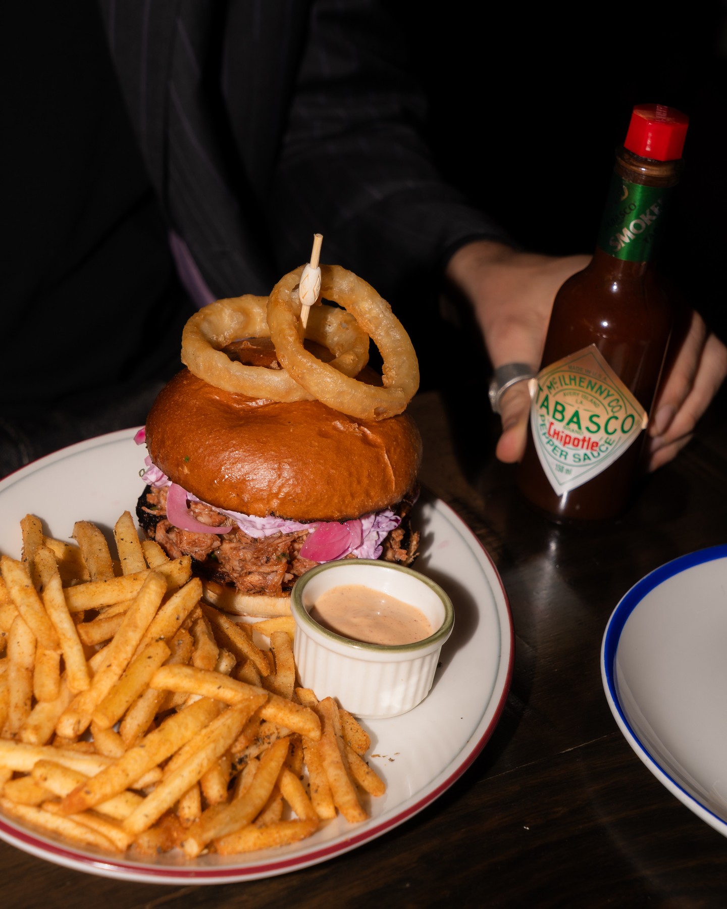 White Oaks Saloon Bar & Dining