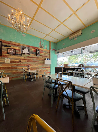 Barca.Love - American BBQ & Bar
