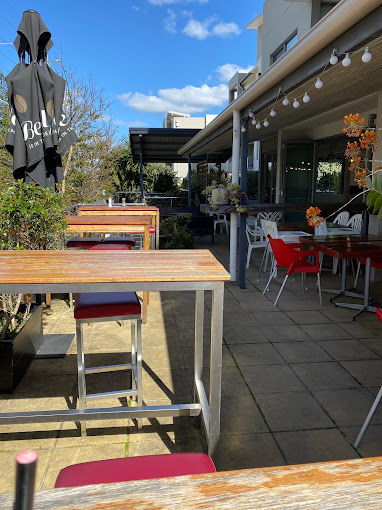 Cafe On Bayview