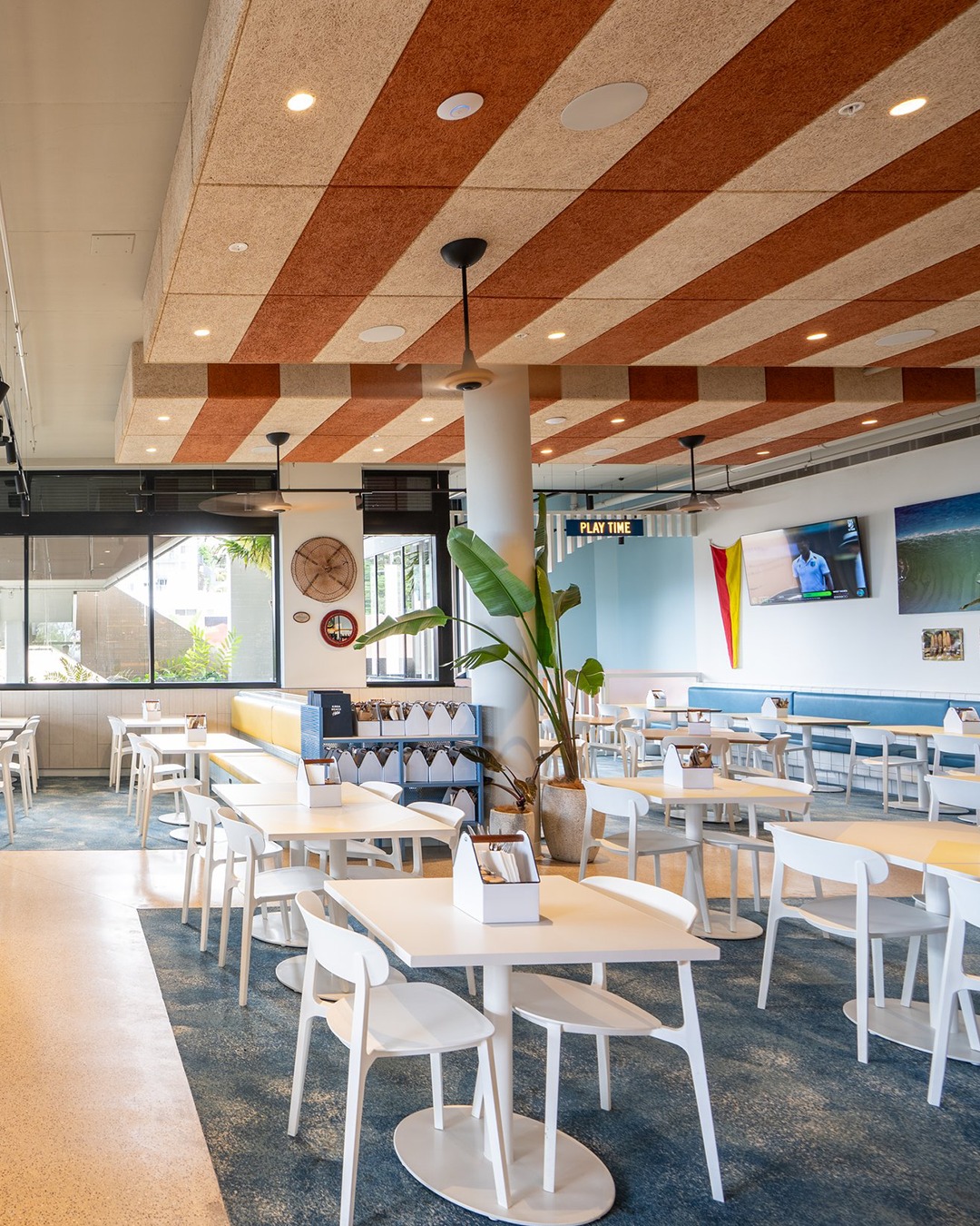 Kirra Beach Hotel