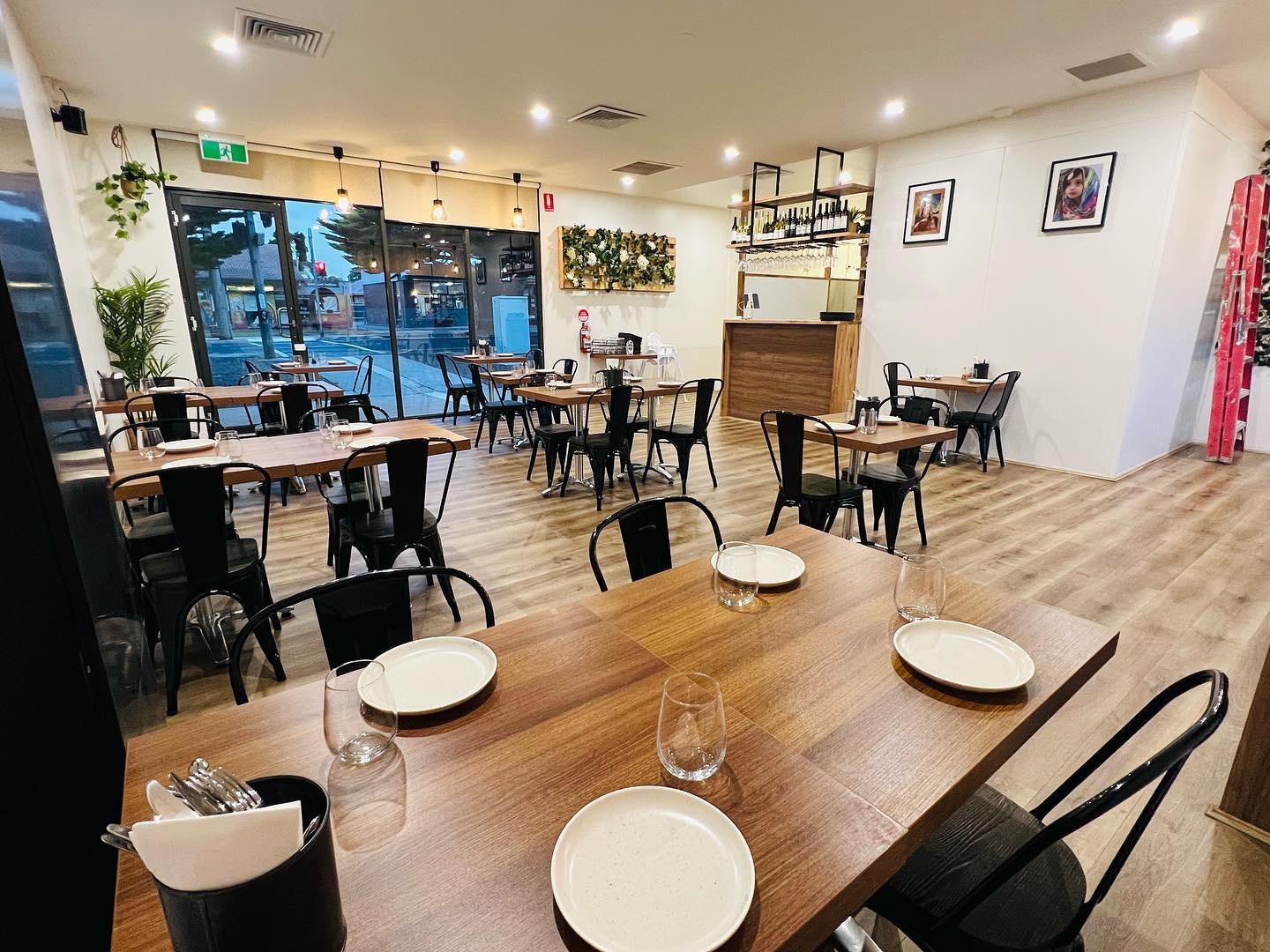 Cowes Curry Club - Indian Restaurant