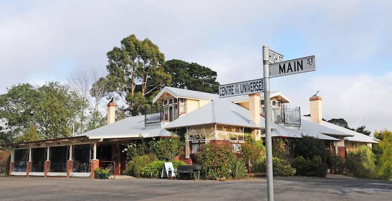 Radio Springs Hotel Bed & Breakfast