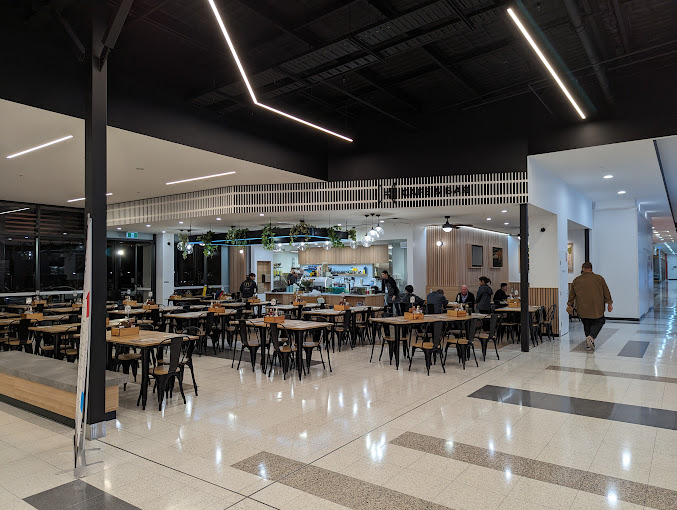H Cafe & Bar Deception Bay