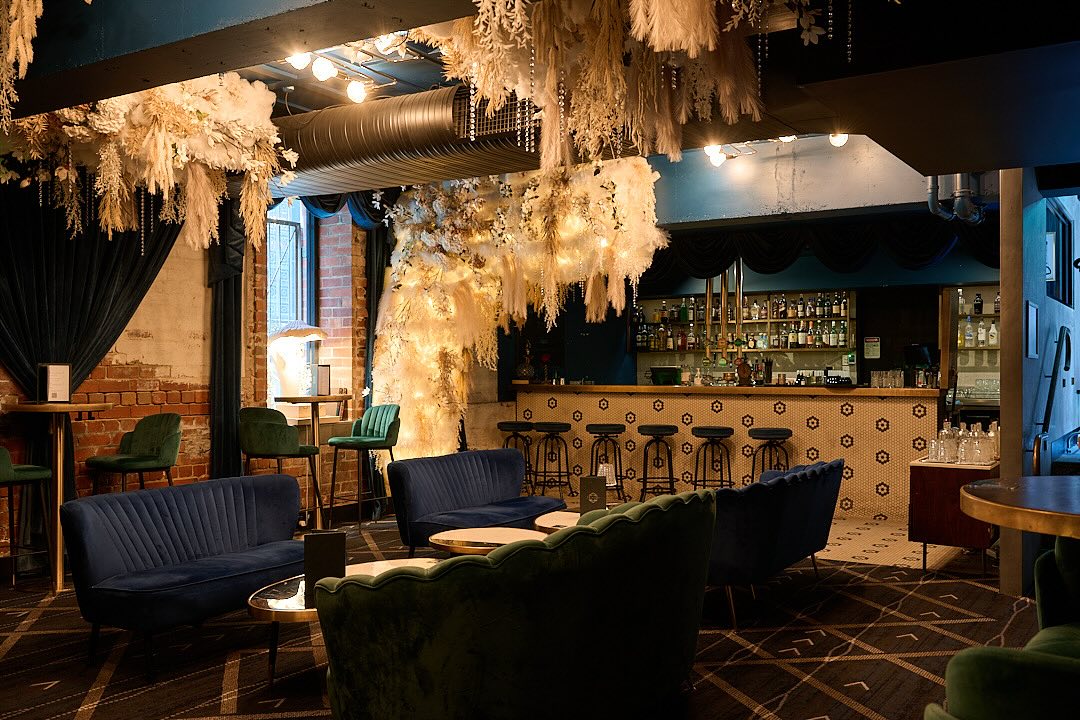 Trinket Bar