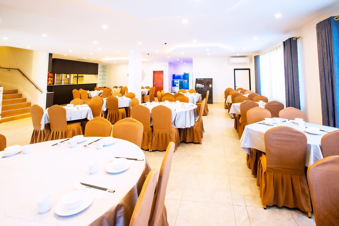Super Six Seafood Restaurant 六福海鲜酒楼