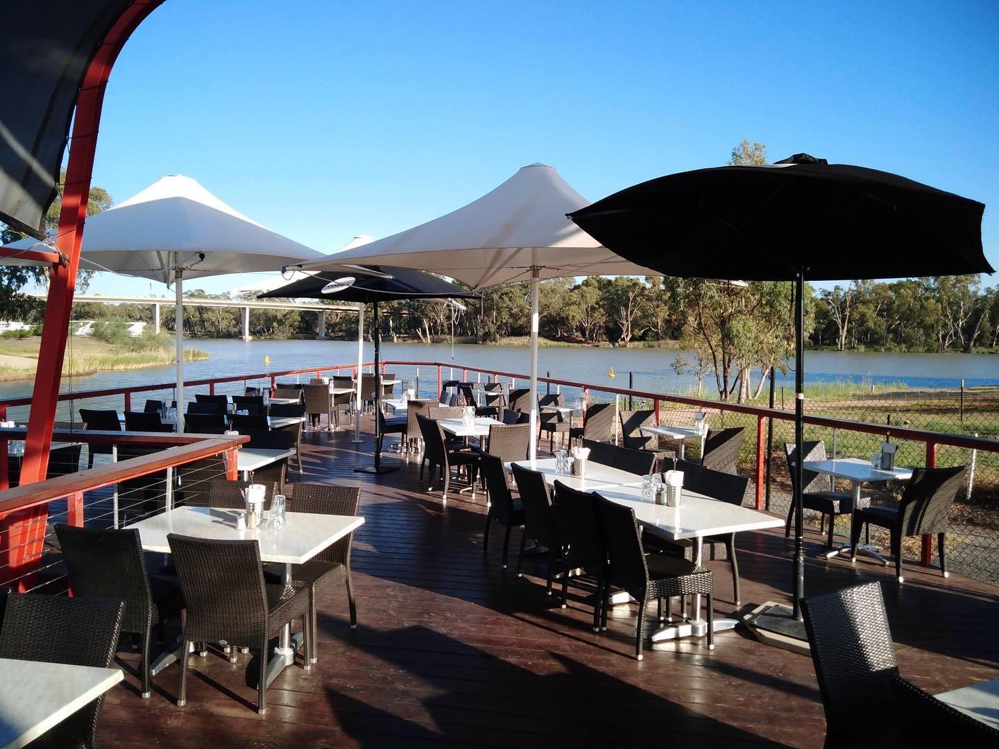 Dockside Cafe