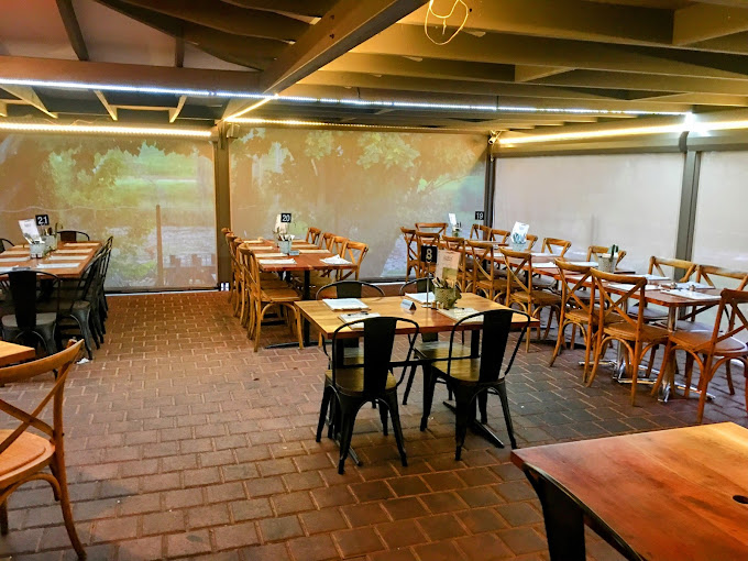 Avocados Bar & Café