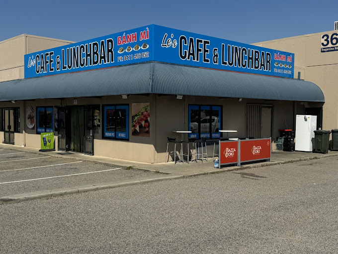 Le's Cafe & Lunch Bar