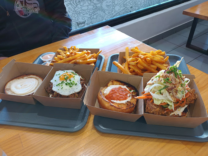 Grandalfs Burgers & Tacos
