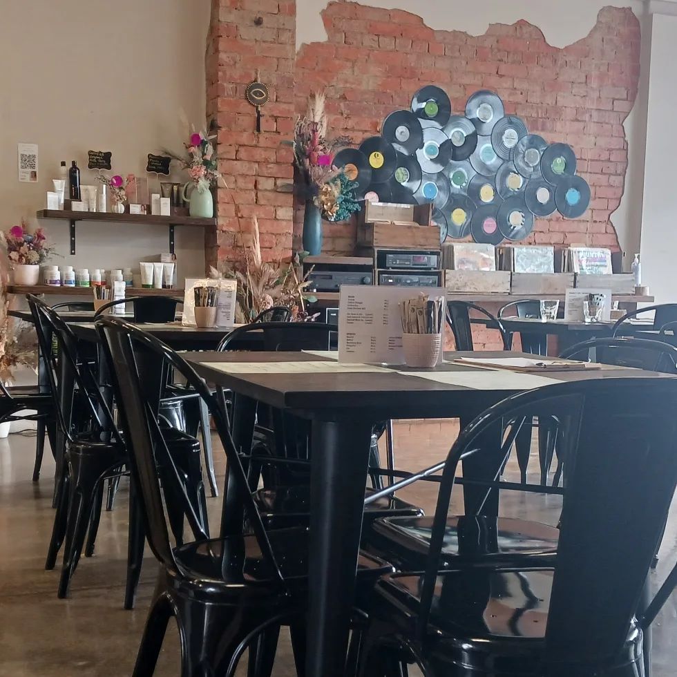 Stanley's Cafe / Restaurant