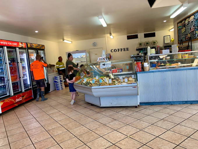 Bearly Jan's Lunch Bar Cafe