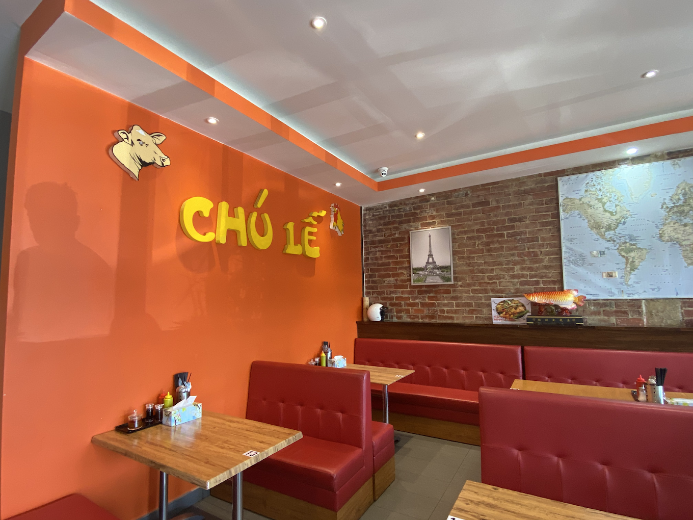 Bun Bo Hue Chu Le