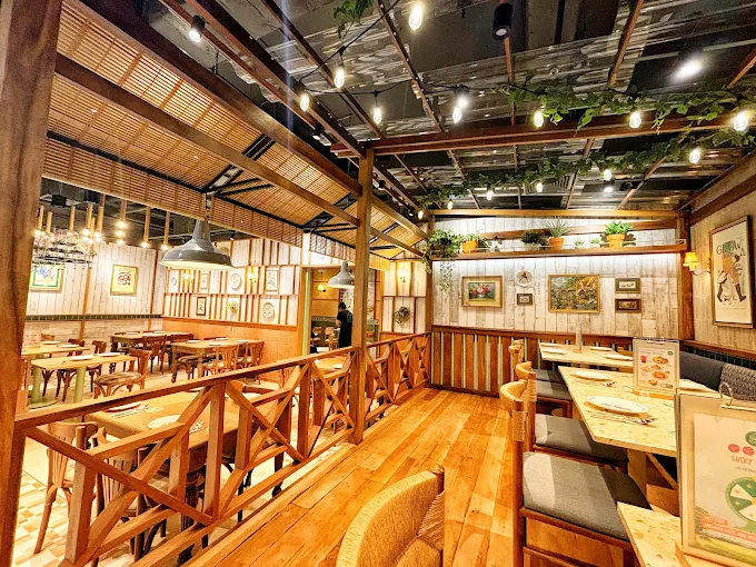 GINGER FARM kitchen at central wOrld
